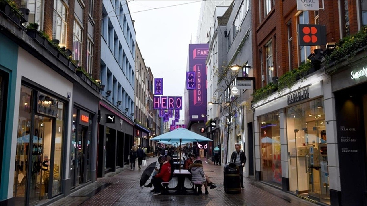 İngiltere’de Covid-19 sonrası en büyük kayıp: 2024’te perakende bölümü sarsıldı