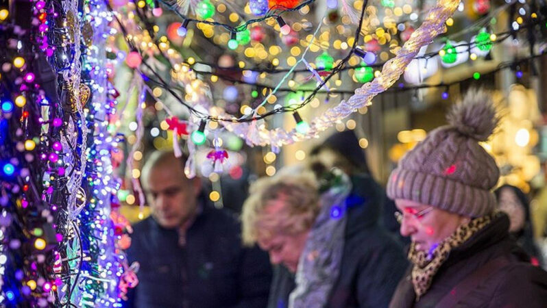 Kanada’da ‘vergi tatili’ başladı… Giysiden besine pek çok eserde vergi muafiyeti tanınıyor!