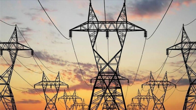 Bugünden itibaren geçerli: Elektrik piyasasında hizmet bedelleri güncellendi