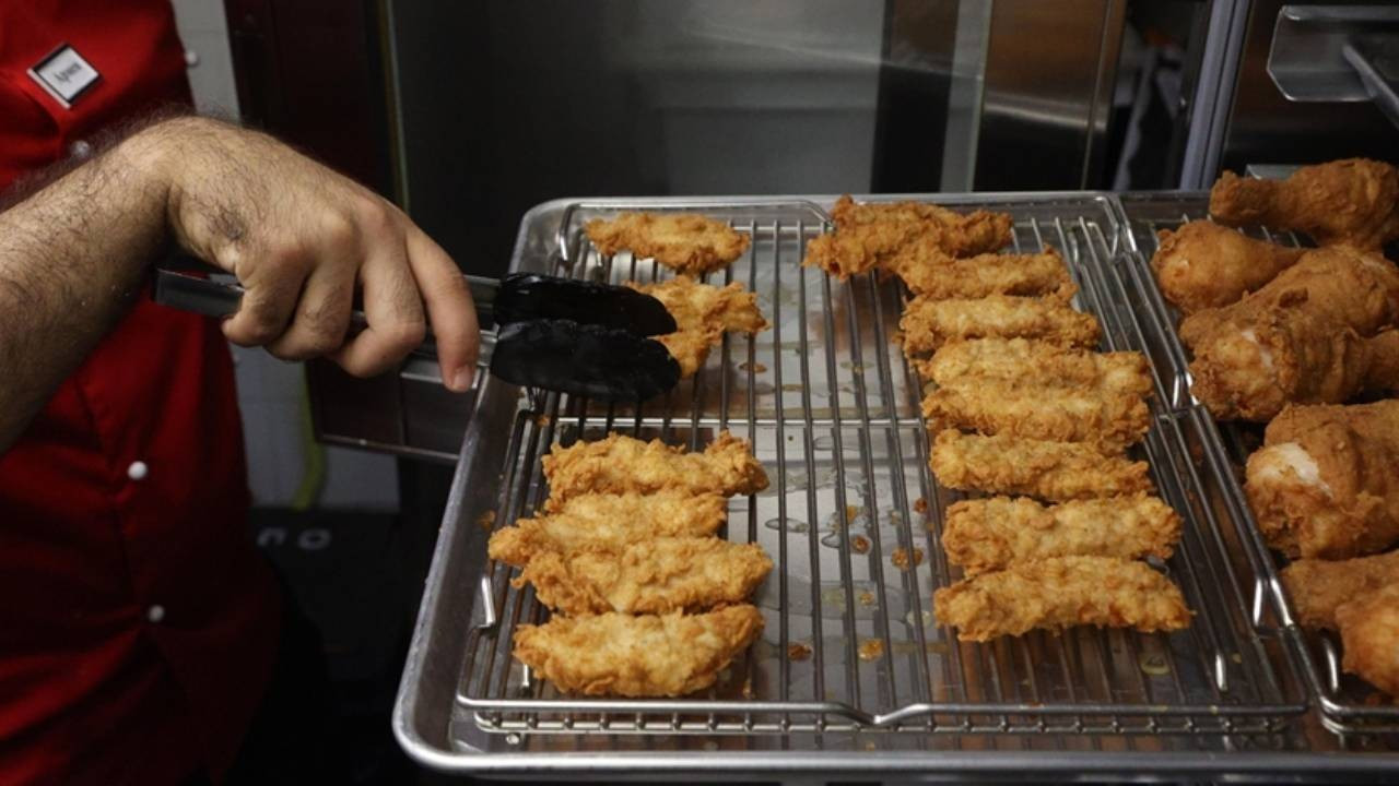 Dev fast food zincirinin şubeleri bir bir kapanıyor!