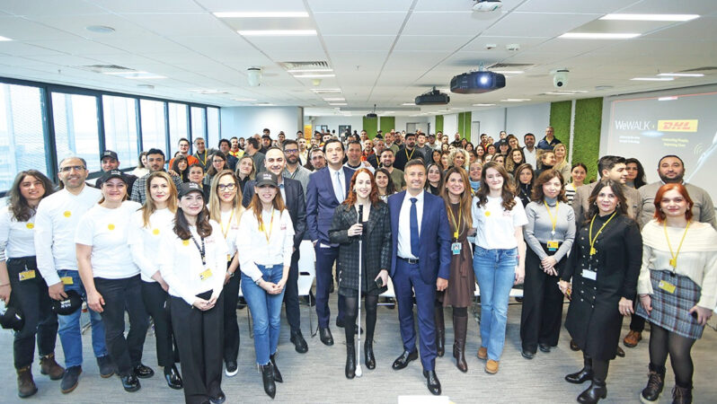 Engellilere erişimde yeni bir periyot: WeWALK ve DHL Express Türkiye’den iş birliği
