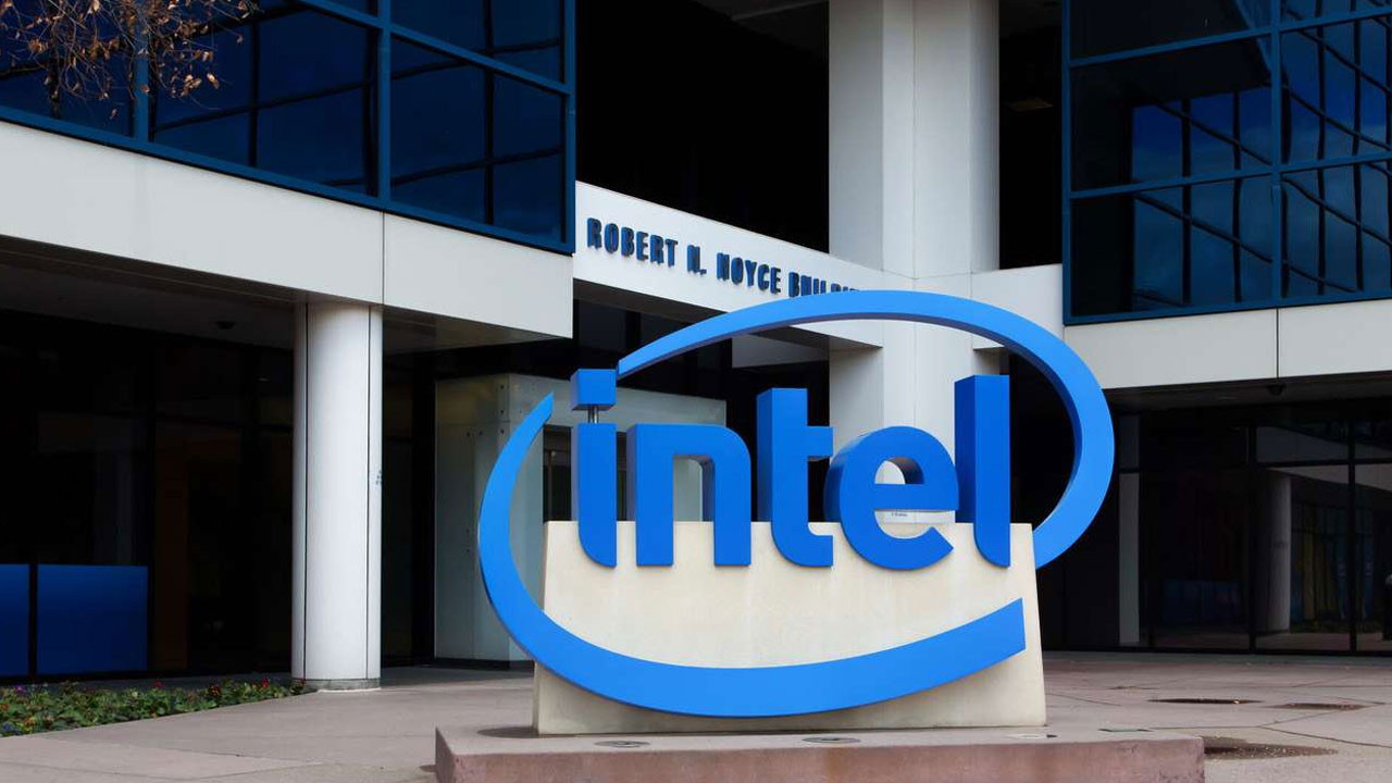 Intel’in Dördüncü Çeyrek Sonuçları: Beklentileri Aşan Gelirler ve Düşen Kar
