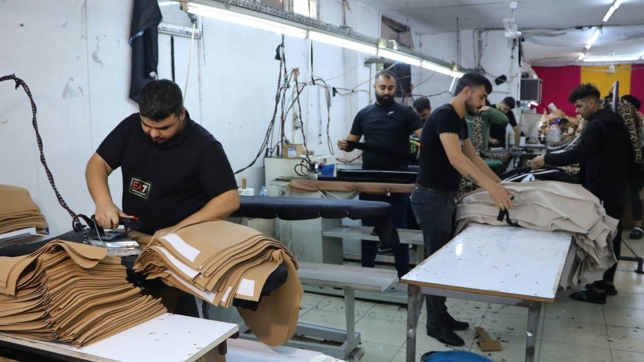 Suriyelilerin dönüşü dokumacılık üreticilerini vurdu: Minimum fiyatın 2 katına eleman bulamıyoruz
