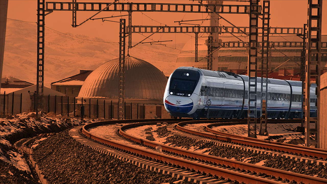 TCDD 2025 Tarife: Tren biletlerine zam! Yüksek Süratli Tren (YHT) fiyatları belirli oldu!