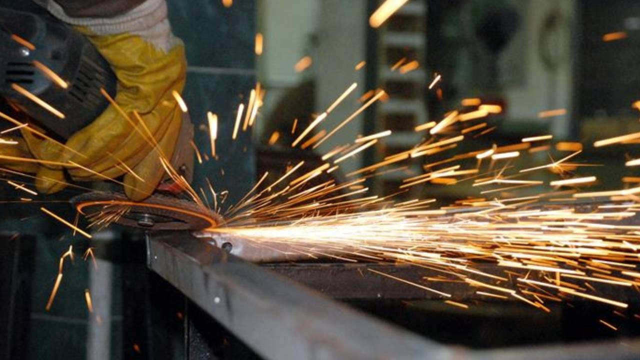 Almanya İmalat Sanayi PMI Verileri ve Ekonomik Durum Değerlendirmesi