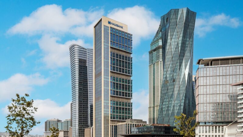 Halkbank’ın etkin büyüklüğü 3 trilyon TL düzeyine yükseldi