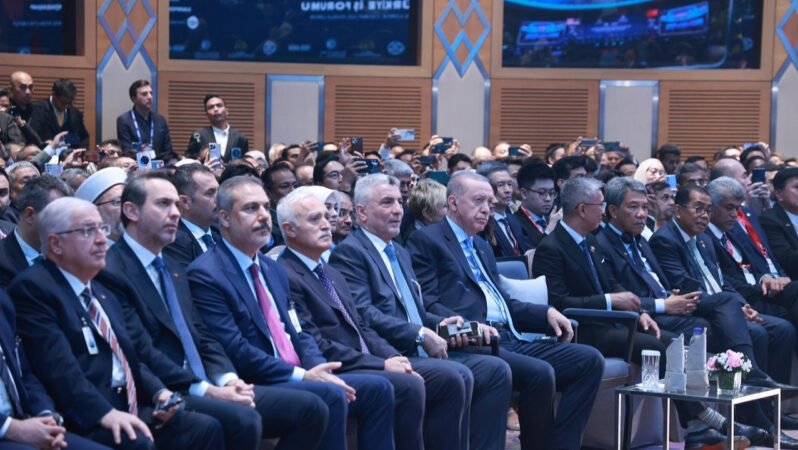 Ticaret Bakanı Ömer Bolat’ın Malezya Ziyareti ve İş Forumu