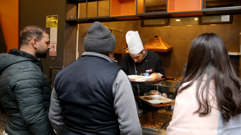 40 liraya 4 çeşit yemek! Halkın yüzünü güldüren iftar menüsünde hangi ilin imzası var?