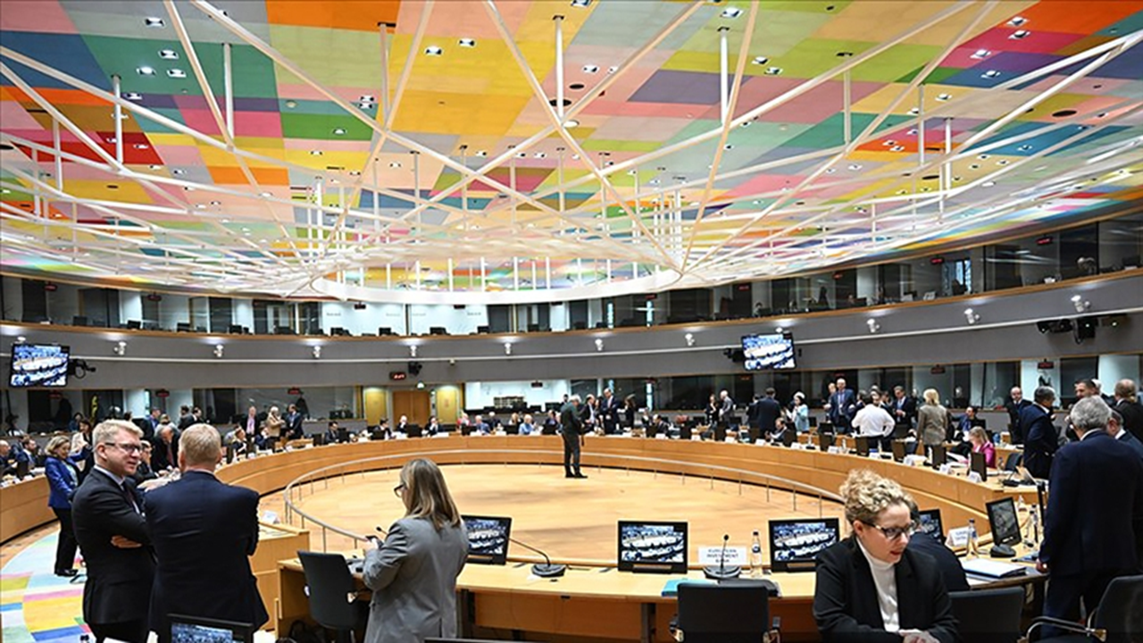 AB’den dev savunma paketi! 800 milyar Euroluk yine silahlanma planını açıklandı