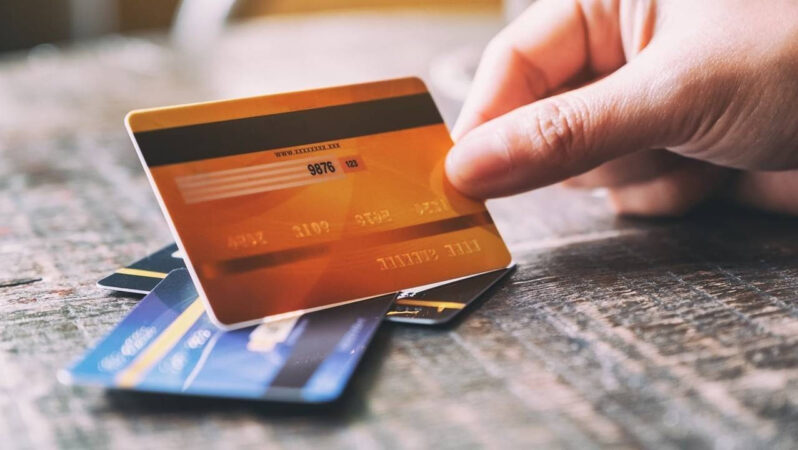 Tüketici kredileri ve kredi kartı borçlarında önemli artış