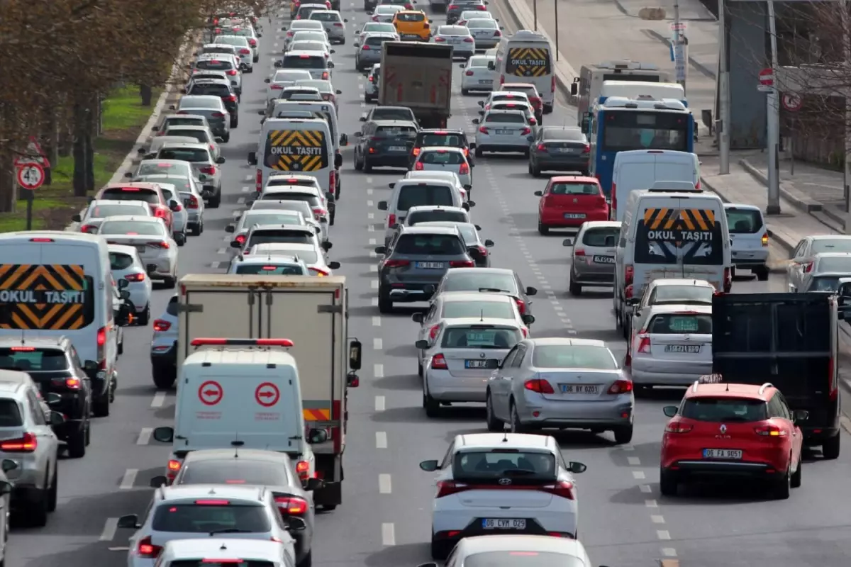 Akaryakıta gece yarısı çifte indirim Akaryakıta gece yarısı çifte indirim